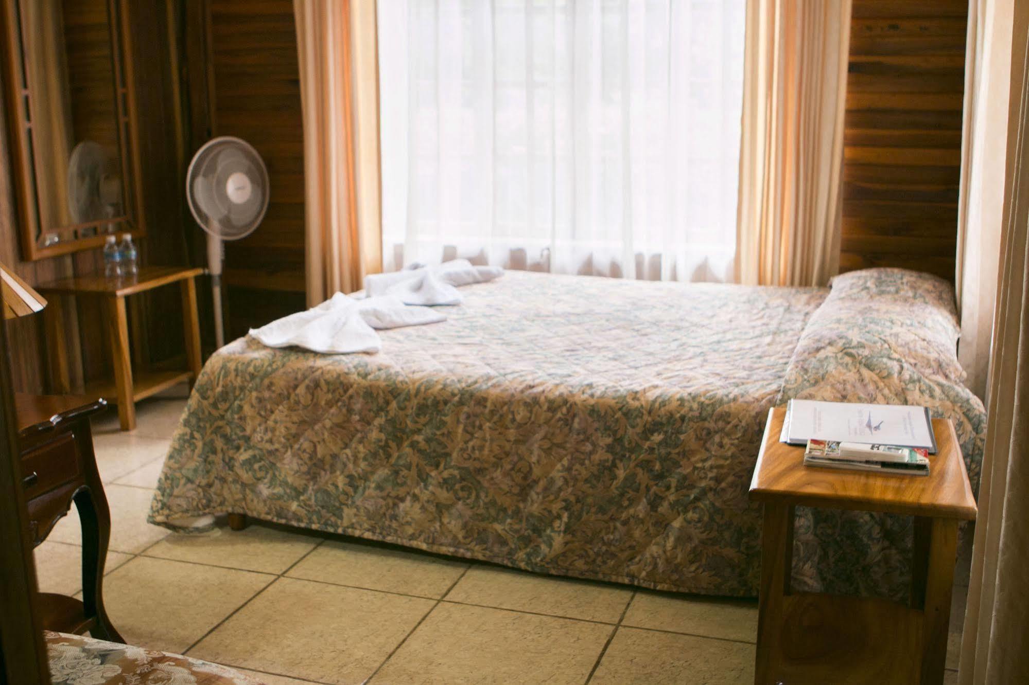 Santa Elena Lodge Cuajiniquil Ngoại thất bức ảnh