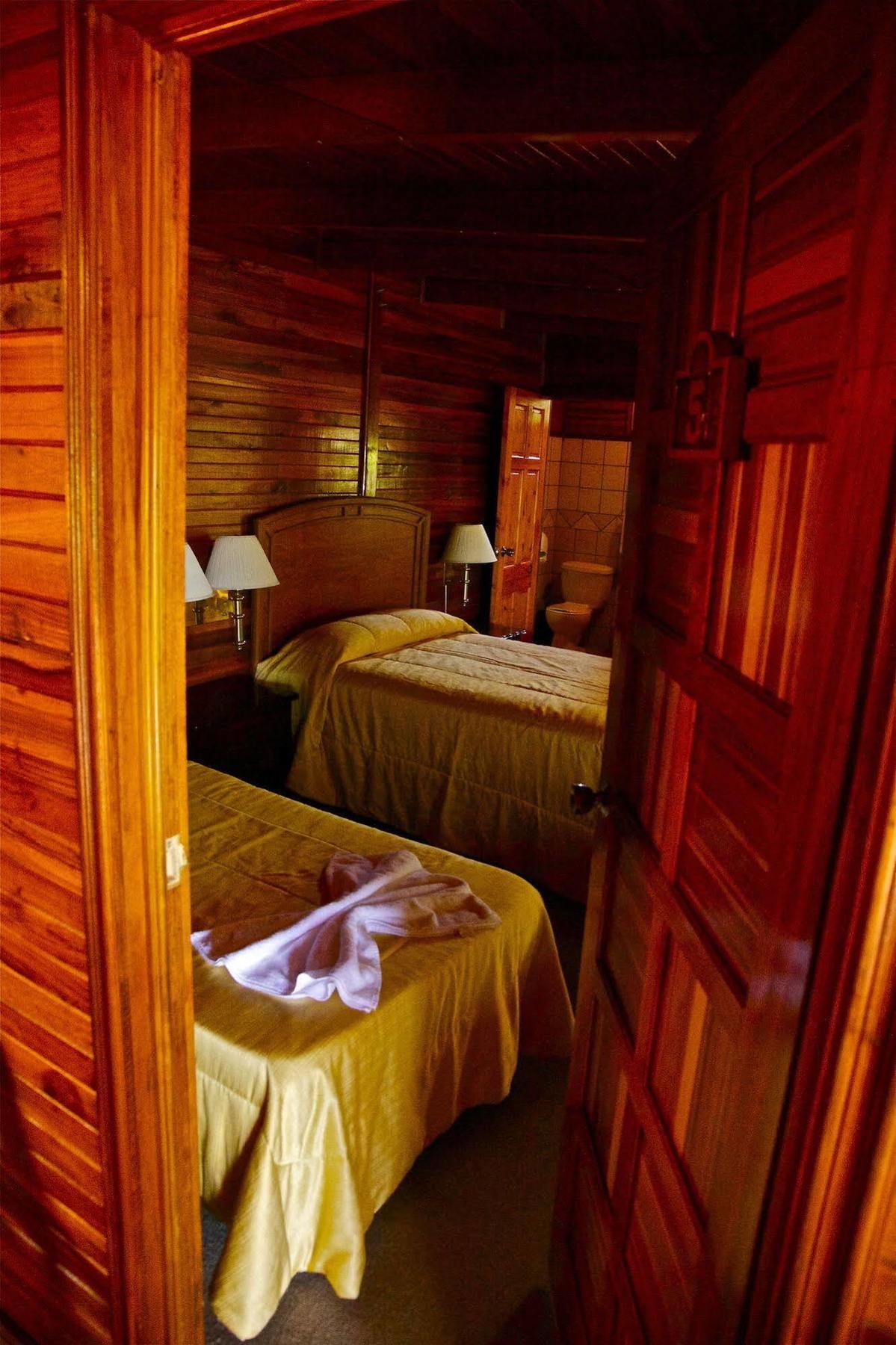 Santa Elena Lodge Cuajiniquil Ngoại thất bức ảnh