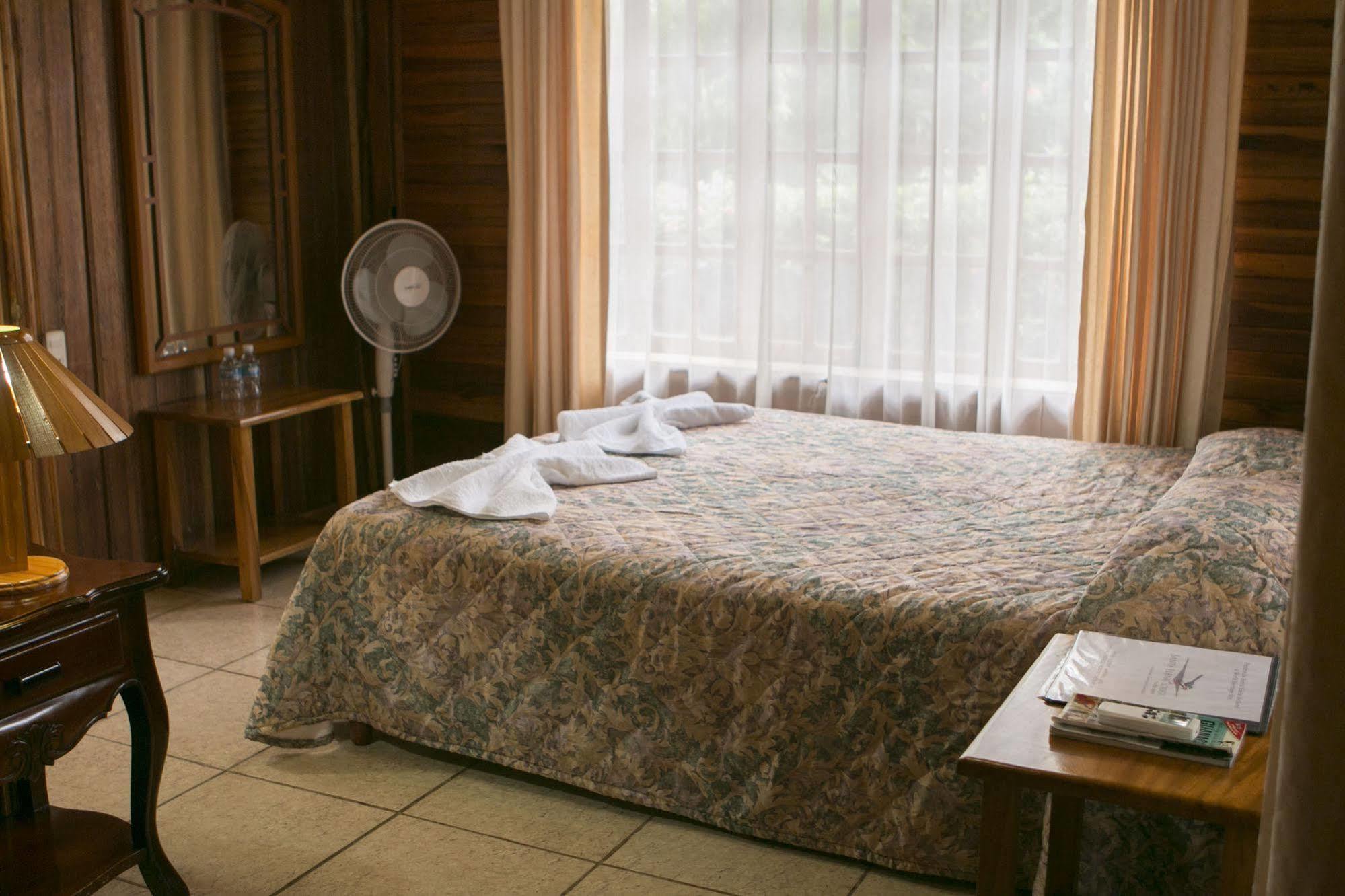 Santa Elena Lodge Cuajiniquil Ngoại thất bức ảnh